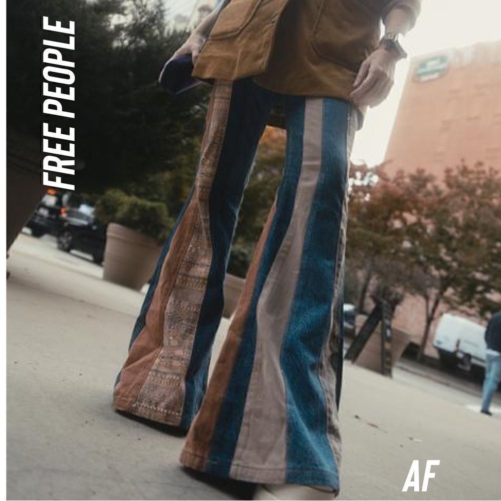 FREE PEOPLE SERENA FLARE LOW RISE JEANS